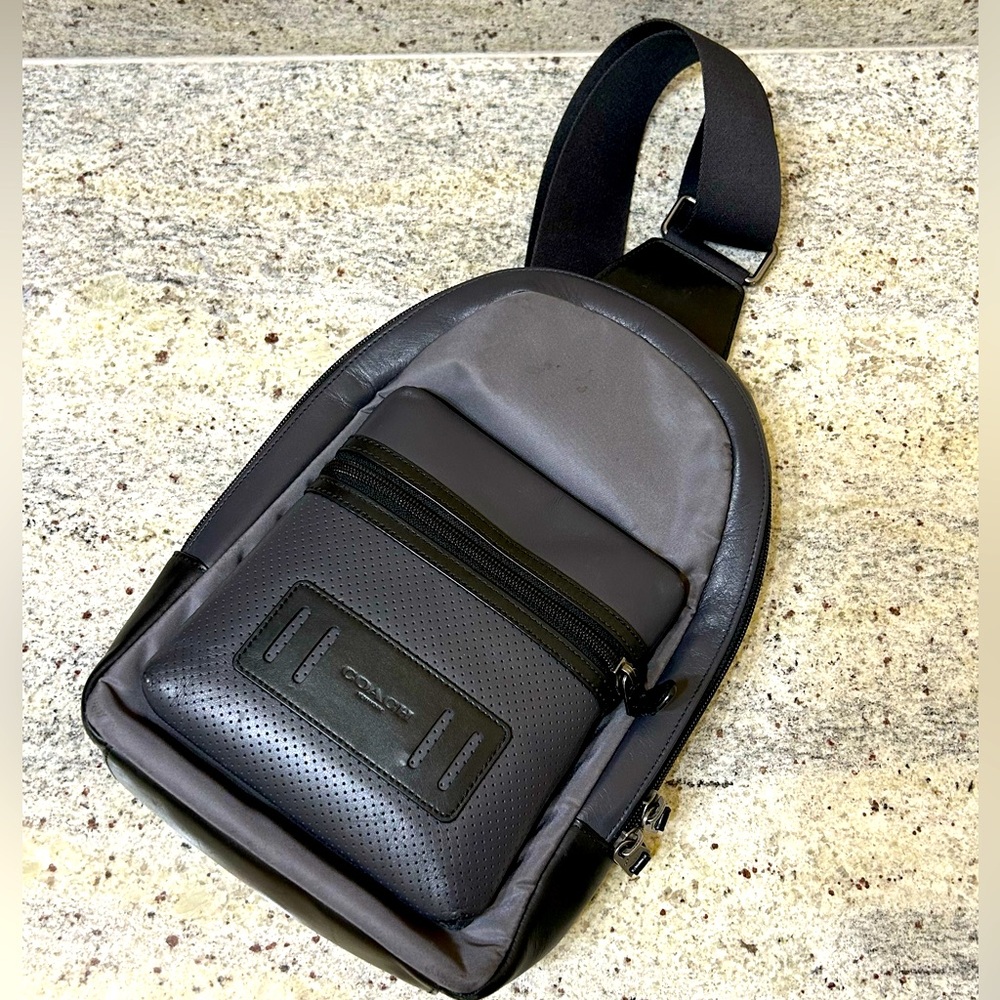 Gorgeous men’s grey leather and black canvas Coach Crossbody